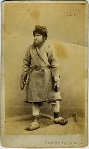 «Ванька-извозчик», 1860-е, г. Санкт-Петербург. Из серии «Русские типы».Выставка «Из коллекции Вильяма Каррика» с этой фотографией.
