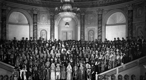 Участники костюмированного придворного бала-маскарада в Эрмитажном театре, 1903 год, г. Санкт-Петербург
