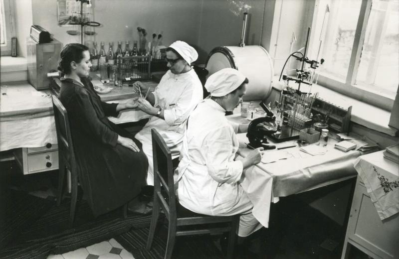 В лаборатории, 1960 - 1965, Украинская ССР, Донецкая обл.