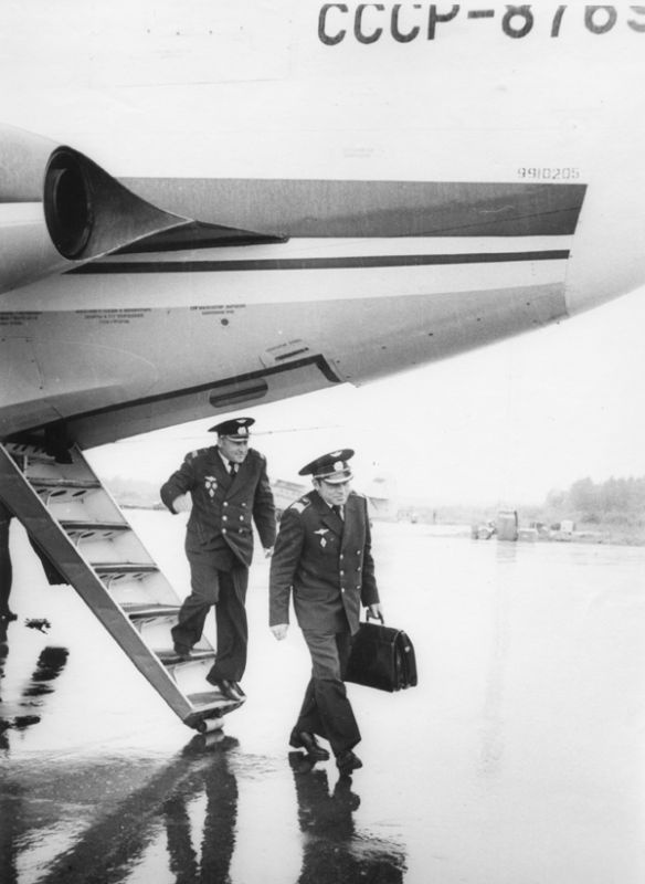 Первый реактивный самолет «ЯК-40» на Череповецком аэродроме, 30 июня 1982, г. Череповец и Череповецкий район