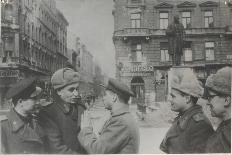 В освобожденной Европе, 1945 год