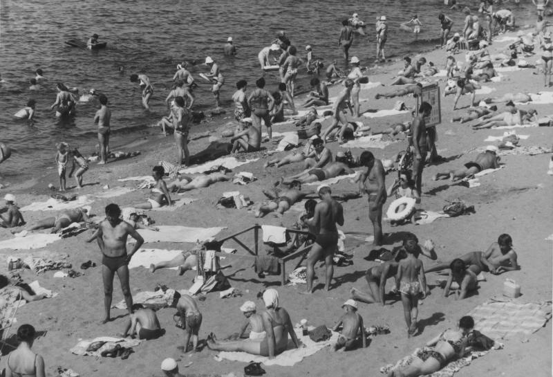 На пляже, 1981 год, Куйбышевская обл., г. Тольятти