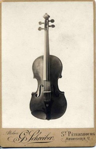 Скрипка фотографа Готгарда Августовича Шрейберга, 1908 год, г. Санкт-Петербург