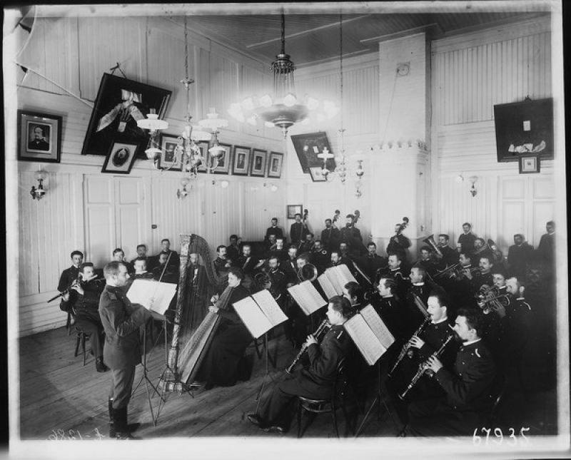 Музыканты оркестра графа Шереметева на репетиции, 1900-е