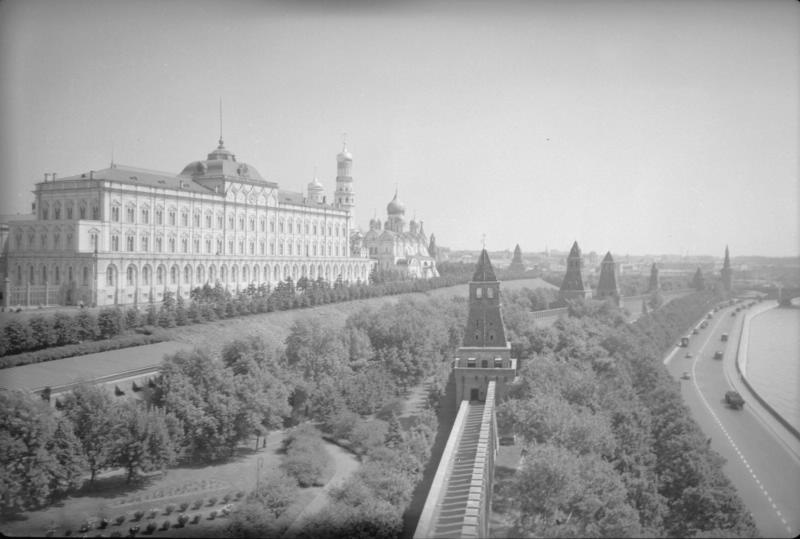 Большой Кремлевский дворец, башни южной стены Московского Кремля, 1954 - 1957, г. Москва