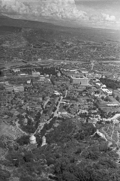 Панорама с высоты птичьего полета, 1930-е, Грузинская ССР, г. Тифлис. С 1936 года – Тбилиси.