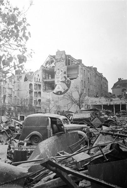 Разрушенный город, 27 апреля 1945 - 8 мая 1945, Германия, г. Берлин. Берлинская наступательная операция.