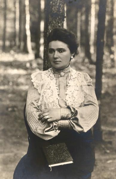 Портрет молодой женщины, 1890 - 1909