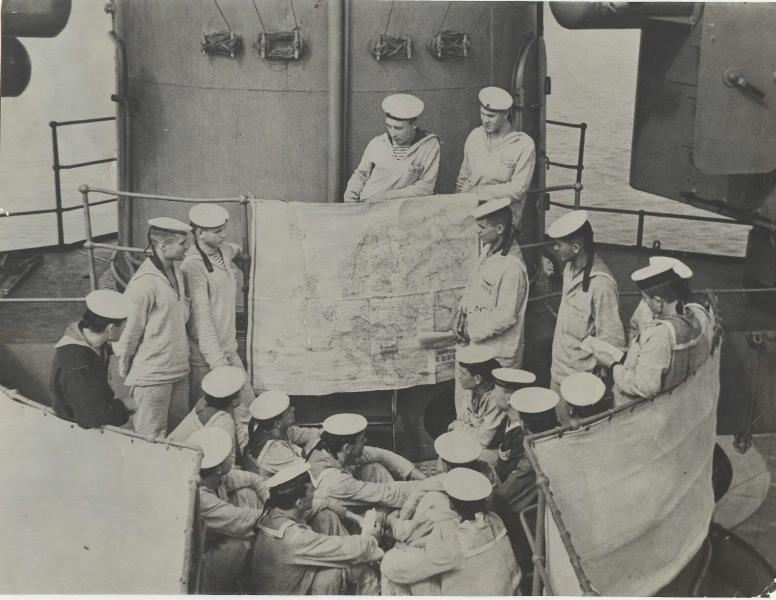 Политзанятия на флоте, 1942 год