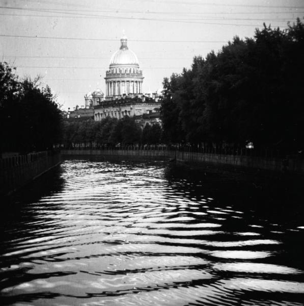 Река Мойка, 10 января 1966 - 31 октября 1966, г. Ленинград. Вид на Исаакиевский собор.