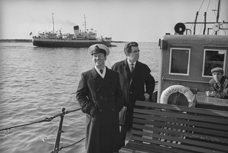 На борту судна, 1965 год, г. Архангельск. Выставка «Единство разнообразия» с этой фотографией.