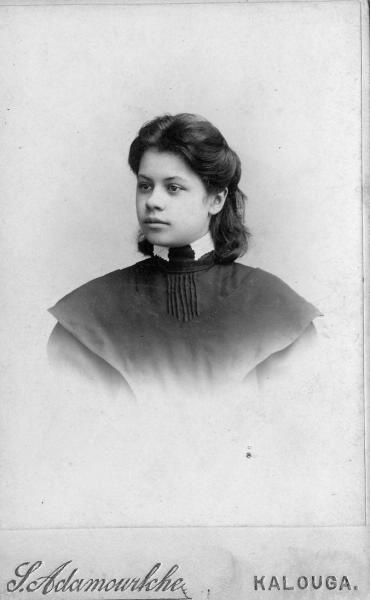 Портрет гимназистки, 1890 - 1906, Калужская губ., г. Калуга