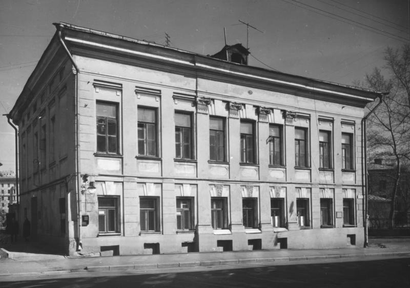 Дом П. А. Сырейщикова (Рахмановых), 1970-е, г. Москва. Построен в конец XVIII века.