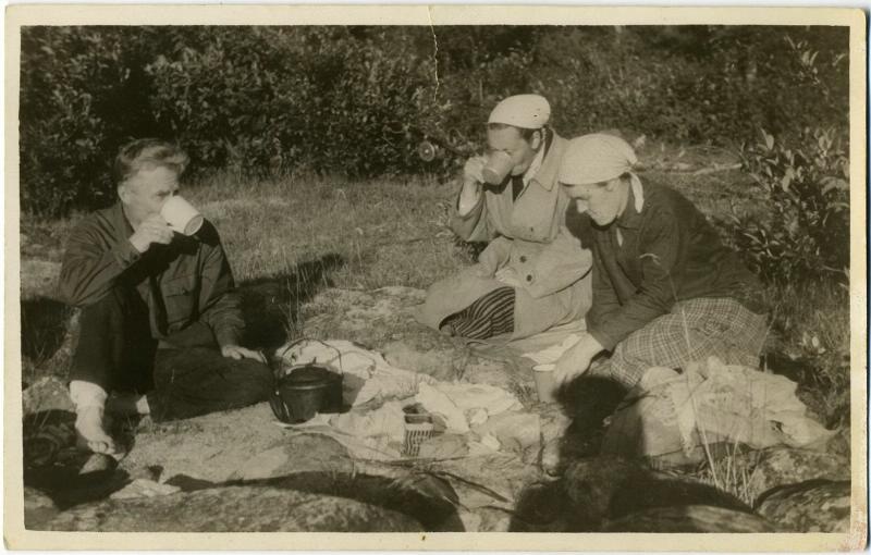 Фото "Пикник", 1930 год - История России в фотографиях