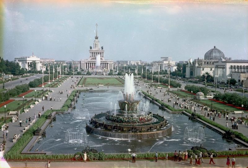 Центральный партер ВДНХ с фонтанами, 1955 - 1965, г. Москва
