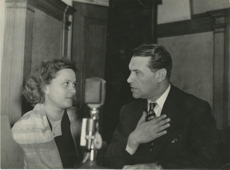А. Казанцева и Марк Бернес, 1957 год