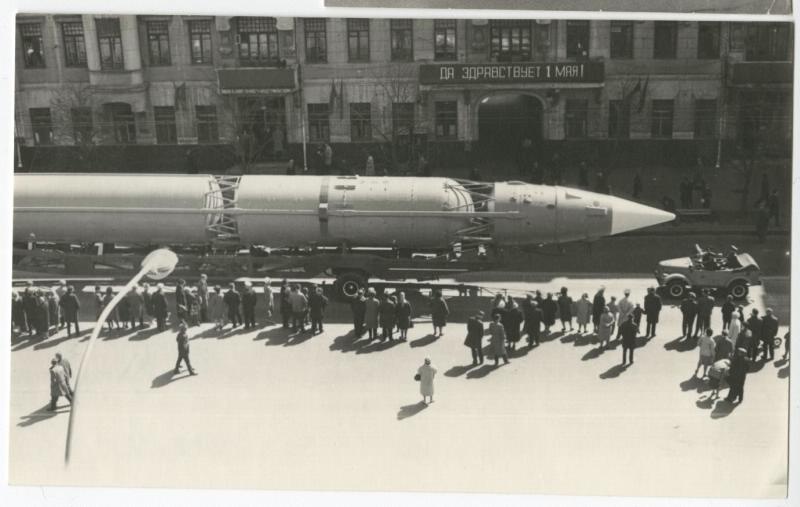 Первомайский парад. Военная техника на улицах города, 1 мая 1960 - 1 мая 1969