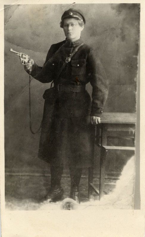 Первая женщина-милиционер Маринцева, 1920-е, Владимирская губ., г. Муром. Выставки&nbsp;«Женщины неженских профессий»&nbsp;и «Моя милиция меня бережет» с этой фотографией.&nbsp;