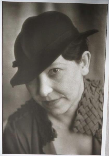 Портрет Варвары Степановой, 1935 год, г. Москва. Выставки&nbsp;«10 модных фотографий: 1930-е» и «Мода ХХ века в 100 фотографиях» с этим снимком.