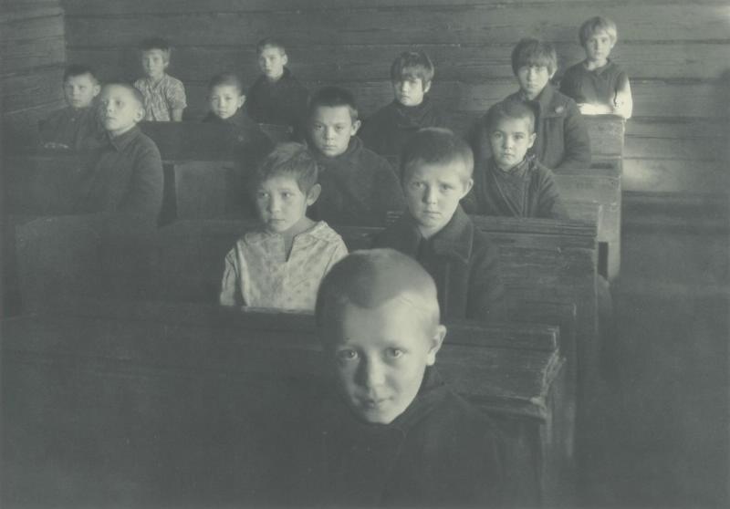 Сельская школа, 1932 год, Московская обл., г. Коломна. Выставки «В школу!»,&nbsp;«Детские глаза поколений» и «"Несокрушимая Мэгги" в СССР» с этой фотографией.
