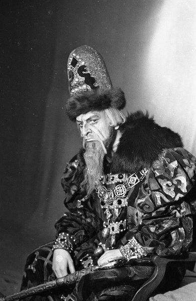 Павел Чекин в партии князя Василия Шуйского, 1948 - 1949, г. Москва, пл. Свердлова. Большой театр. Опера Модеста Мусоргского "Борис Годунов".