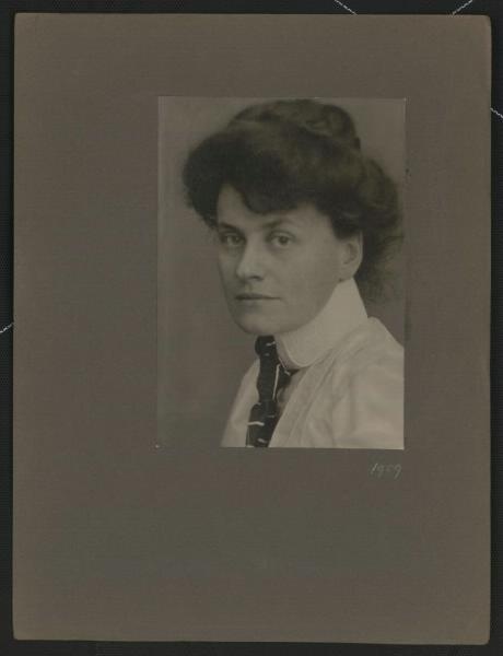 Маргарита Августовна Мурашко, 1909 год, Киевская губ., г. Киев. Жена живописца Александра Мурашко, урожденная Крюгер.
