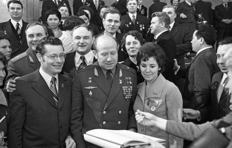 Космонавт Алексей Леонов на ХХV съезде КПСС, 24 февраля 1976 - 5 марта 1976, г. Москва