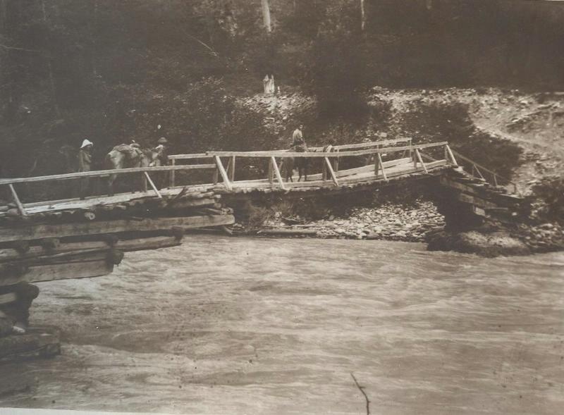 Мост через Ингур, 1928 год, Грузинская ССР, Сванетия. Из серии «Типы Сванетии, жилище, быт, культ».
