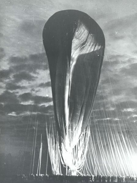 Перед полетом в стратосферу, 1933 год. Видео «Иван Шагин» с этой фотографией.&nbsp;
