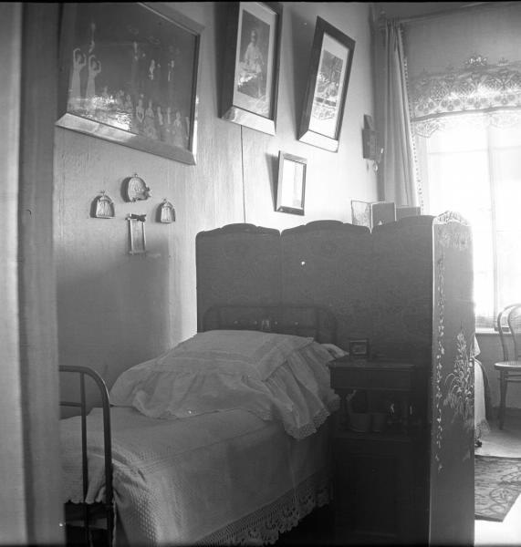 Спальня в доме артистки Веры Шуваловой, 1911 год, г. Санкт-Петербург