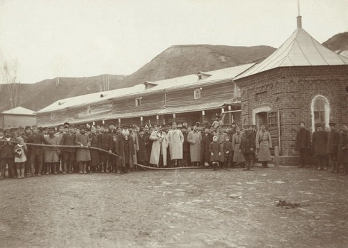 Собрание жителей города по случаю открытия водопровода, 1909 год, Костромская губ., г. Плес