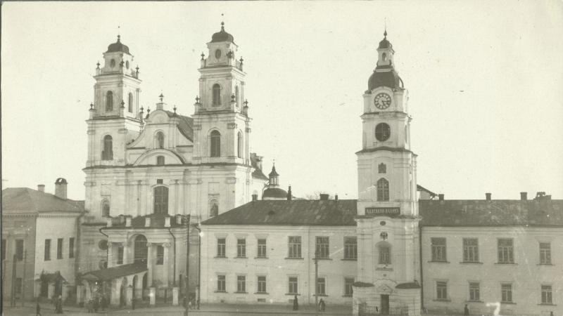 Костел Пресвятой Девы Марии в Минске, 1914 - 1918, г. Минск. Построен в 1700–1710-х годах, известен как костел иезуитов.