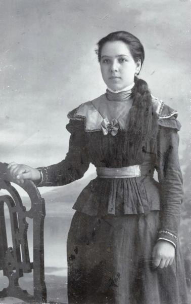 Портрет девушки, 1900 - 1905, г. Москва