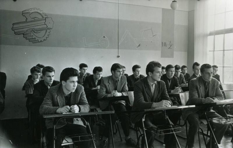 В учебной аудитории, 1960 - 1965