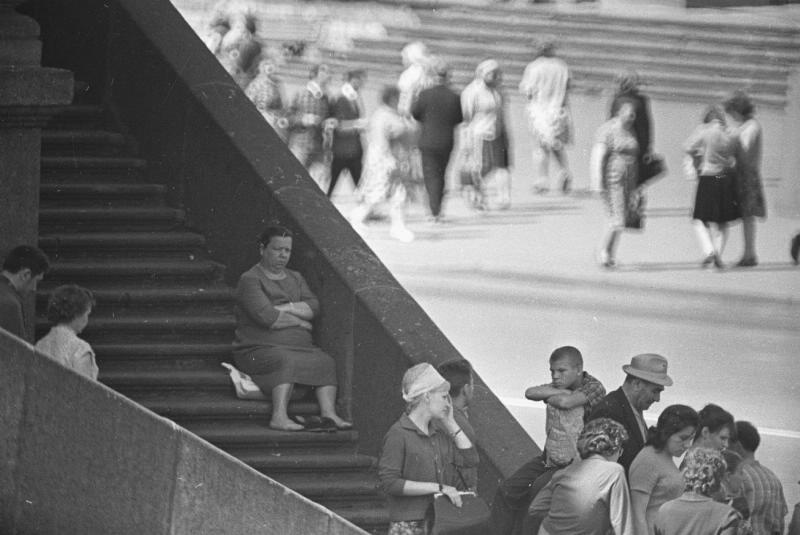 Люди на лестнице, 1960-е, г. Ленинград