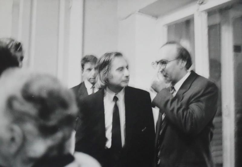 Альфред Шнитке, 1980-е, г. Москва. Выставка «Фотограф Леонид Бергольцев» с этим снимком.