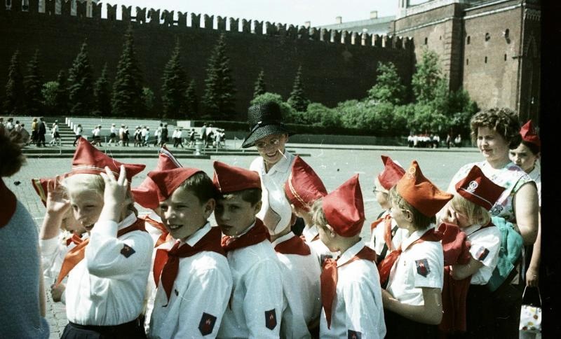 Госпожа Рамсинг в СССР, 1968 год, г. Москва. Выставка «СССР в 1968 году» с этой фотографией.