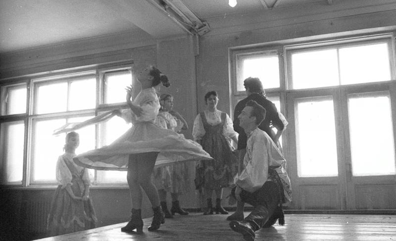Репетиция хореографического ансамбля, 1964 год, г. Магнитогорск