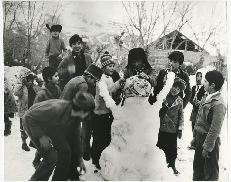 Снеговик, 1980-е, Узбекская ССР. Выставка «Снеговик, снеговик, жить на холоде привык» с этой фотографией.