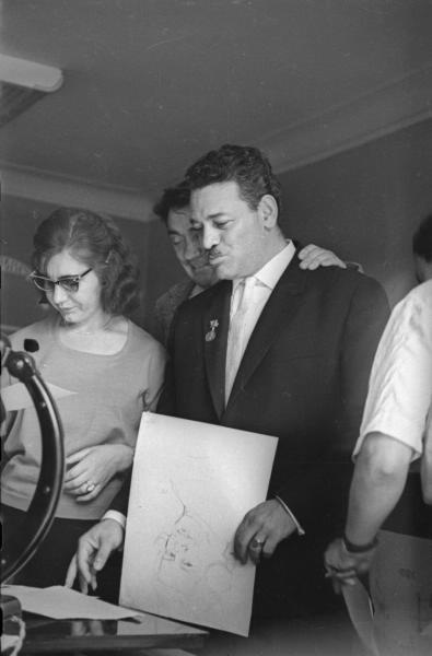Борис Полевой и Манолис Глезос в редакции «Юности», 1967 год, г. Москва