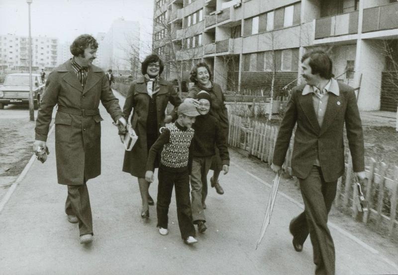 После прогулки, 1981 год, Куйбышевская обл., г. Тольятти