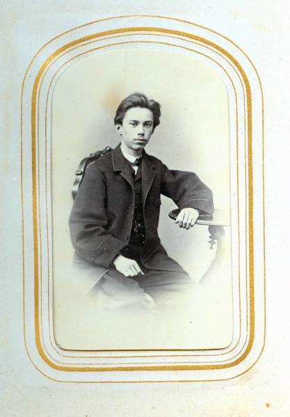 Иосиф Афанасьевич Артюхов, 1891 - 1901, г. Курск. Из семейного альбома Артюховых.