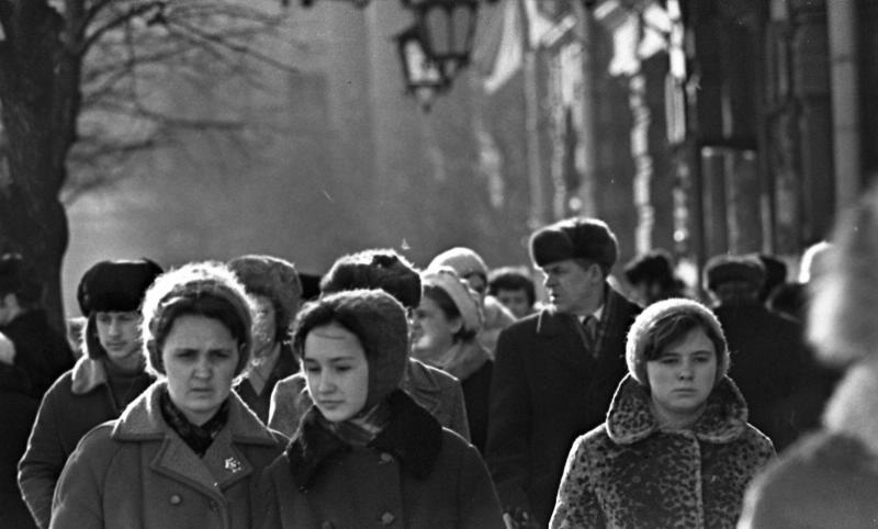 На улицах Москвы во время проведения ХХV съезда КПСС, 24 февраля 1976 - 5 марта 1976, г. Москва