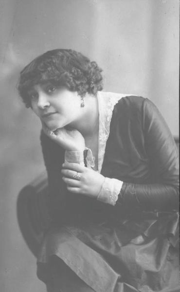 Портрет девушки, 1915 - 1918