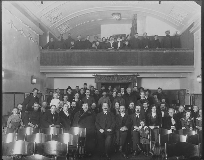 Кинематограф «Аргус». Группа зрителей в зале, 1913 год, г. Санкт-Петербург