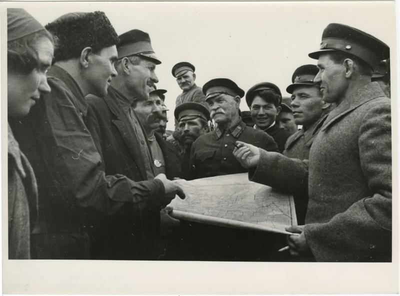 Организаторы первого колхоза в станице Вешенская, 1930-е, Ростовская обл., станица Вешенская