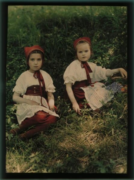 Лиза и Таня Козаковы, 1910 год, Таврическая губ., г. Ялта