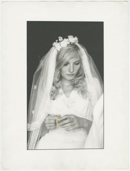 Свадебный подарок, 1976 - 1979
