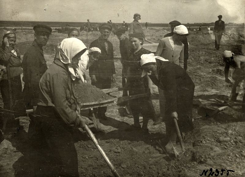 Горьковская область время. Колхозы Горьковской области в годы войны. Колхоз в годы войны. Горьковская область в годы войны. Горьковская область колхозы.