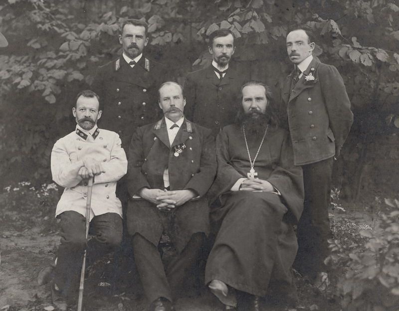 Группа учителей уездного училища, 1908 год, Владимирская губ., г. Муром. Выставка «Дорогому Учителю!» с этой фотографией.